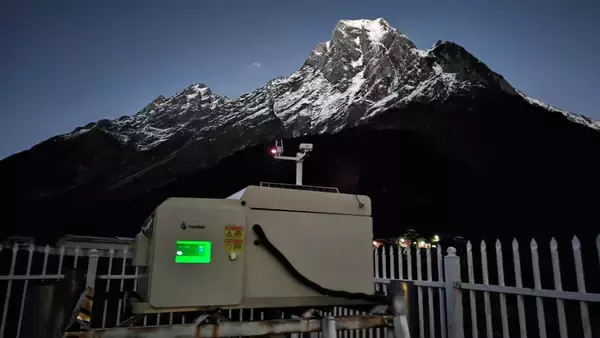 燃料電池をクラウド化　素水エナジー、東京「スマートエネルギーWeek 2026」で200W DMFC発電機を披露　エッジAI向け電源など3製品、リアルタイム監視に対応