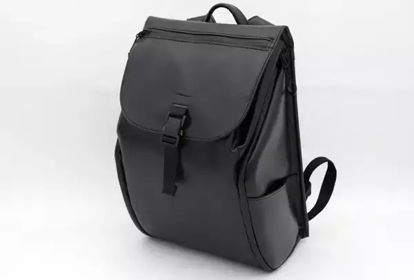 中高生の通学負担を軽減するリュック「rakuru」発表！宣伝会議賞の協賛企業賞「ふたんが、ふっとんだ。」が新キャッチフレーズに