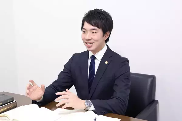 「【1月15日まで受付】アトム法律事務所、交通事故の被害者のための無料電話相談会を開催。実績豊富な弁護士歴10年以上の支部長弁護士が対応！」の画像