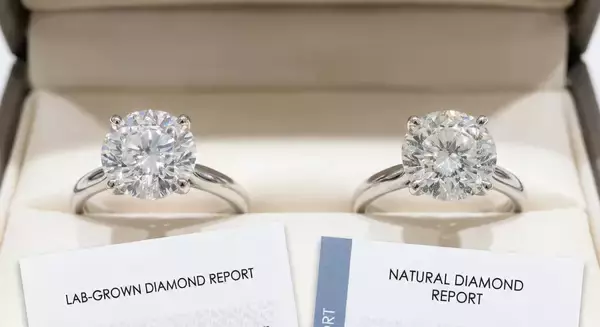 「米国では婚約指輪の6割がラボグロウンダイヤ 大粒志向を受け「おもいお」が査定体制を強化」の画像