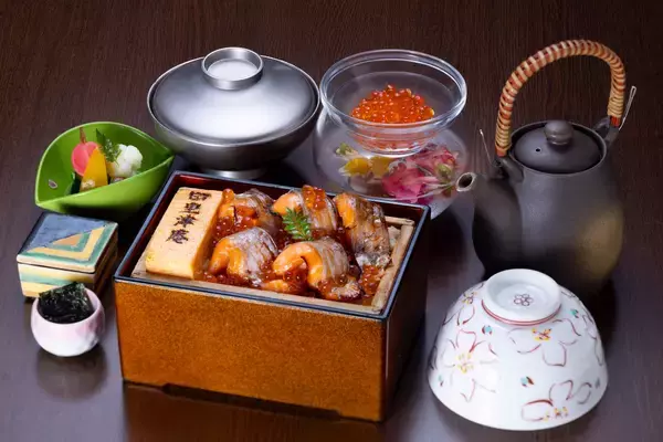 「【期間限定】旬のみやぎサーモンを炭火焼きで仕立てた「はらこひつまぶし」、いくらと味わう宮城の郷土の味（2026年5月1日(金)～）」の画像