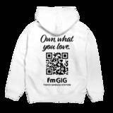 「渋谷のラジオシーンとお笑い界の融合！【fmGIG渋谷✖️ゆってぃ】夢のコラボパーカーが発売」の画像3