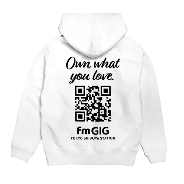 「渋谷のラジオシーンとお笑い界の融合！【fmGIG渋谷✖️ゆってぃ】夢のコラボパーカーが発売」の画像