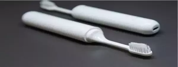 【新発売】ありそうでなかった、たった60秒で99.9％も除菌する奇跡のポータブル除菌歯ブラシ「Pokepure」