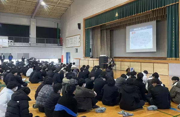 「ドラッグストアモリ薬剤師が高校生向けに「薬物乱用防止教室」を継続実施」の画像