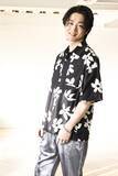 「真田ナオキ「プルメリア ラプソディ」有線 演歌歌謡曲リクエストチャート第1位！ミュージックビデオで使用したプルメリアと生写真の限定セット発売開始」の画像2