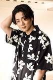 「真田ナオキ「プルメリア ラプソディ」有線 演歌歌謡曲リクエストチャート第1位！ミュージックビデオで使用したプルメリアと生写真の限定セット発売開始」の画像3