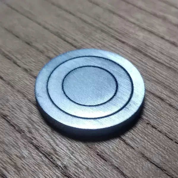 「【新しい愛のかたち】金属アレルギーに悩む二人へ」の画像