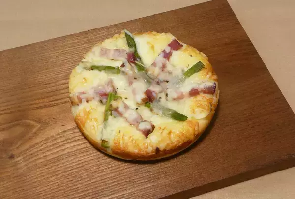 「＜北海道をパンで笑顔に！＞北海道美幌高等学校×株式会社レフボン高校生考案のコラボパン2品がレフボン美幌店で2026年1月5日より期間限定で発売！」の画像