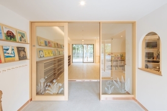 みんなのみらいホールディングスとコドモン　保育の質向上を目的とした連携協定を締結～専用サイトと研修カリキュラム構築、全国約80施設の保育者の学びを支援～