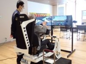 北海道警察本部に新型自動車運転シミュレーター「Safety Driving Trainer」を初導入