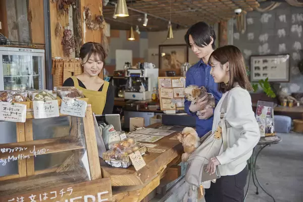 「【体験会開催】東大阪の創業80年のモノづくり企業がワンちゃんの“ちょい抱っこ”を叶える新発想バッグを開発」の画像