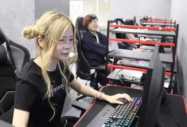 【岡山理科大学】フェンネルの元プロゲーマー、CURUMIさん招いて交流会　理大ｅスポーツ研究会