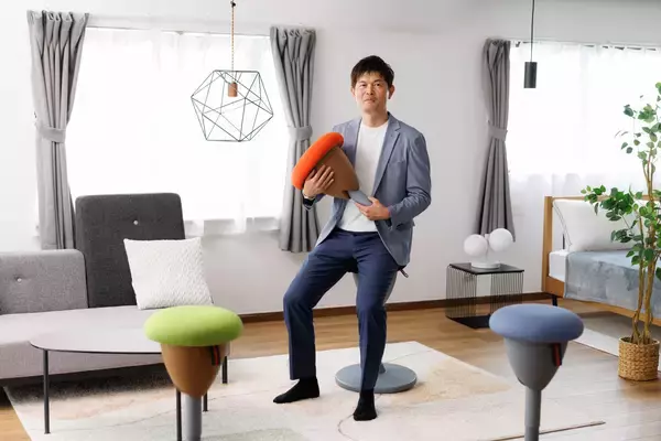 「姿勢サポートと腰痛対策を両立 デスクワーカー向け「美姿勢サポートチェア」クラウドファンディングで先行販売実施中」の画像