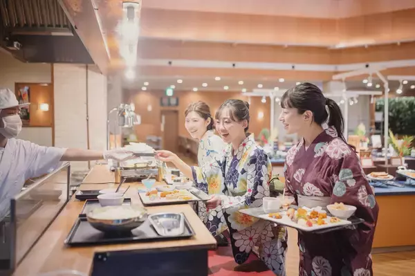 「＜大江戸温泉物語グループ＞お盆期間限定で夕食バイキングに高級食材の追加決定！いくらがいくらでもかけ放題！ご予約受付中」の画像