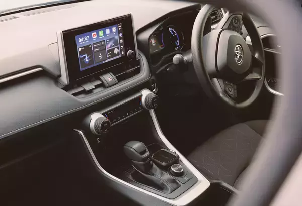 車内が“もう一台のスマホ”に変わる！純正ナビをそのままAndroid化する高性能AI Boxが、約2万円で手に入る特別価格で登場CarPlay／Android Autoをワイヤレス化、動画・ナビ・通信を1台で