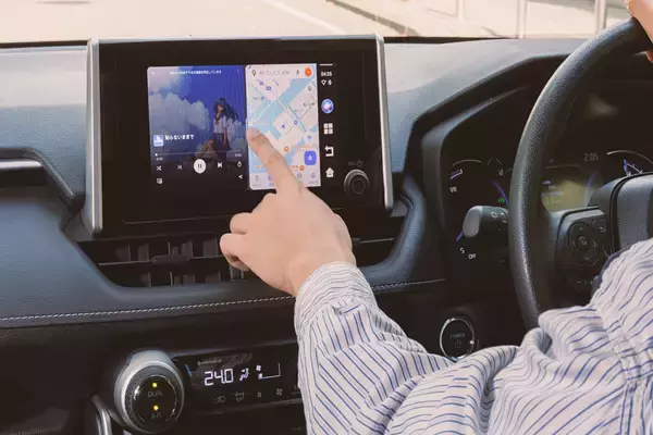 「車内が“もう一台のスマホ”に変わる！純正ナビをそのままAndroid化する高性能AI Boxが、約2万円で手に入る特別価格で登場CarPlay／Android Autoをワイヤレス化、動画・ナビ・通信を1台で」の画像