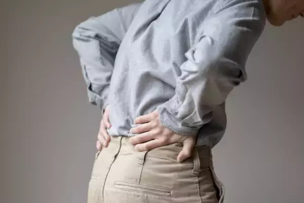 大正健康ナビ、11/26新着情報　 ぎっくり腰と同じ？それとも違う？「腰椎椎間板ヘルニア」を公開！