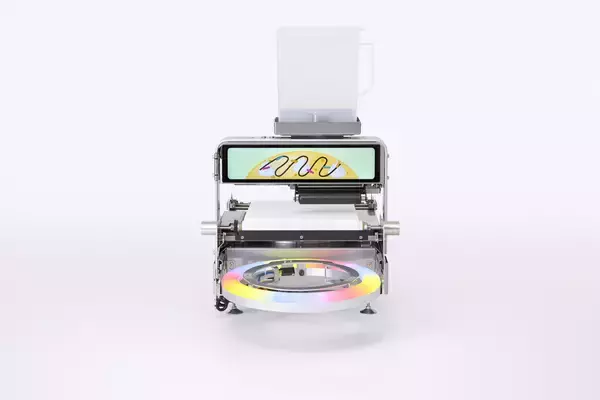 「ロボットが60秒でクレープを焼く！飲食業界の人手不足解消に貢献　「自動クレープ調理ロボット」が登場　2026年2月17日～20日、東京ビッグサイトに出展」の画像