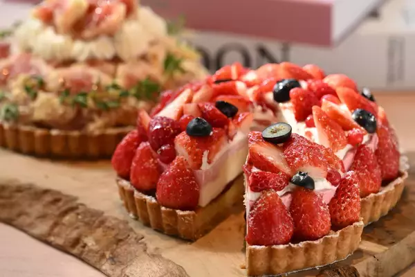 「【新店情報】カジュアルイタリアンとパティシエこだわりのケーキショップ　愛知県江南市の「la CASA TERRACE」にニューオープン」の画像
