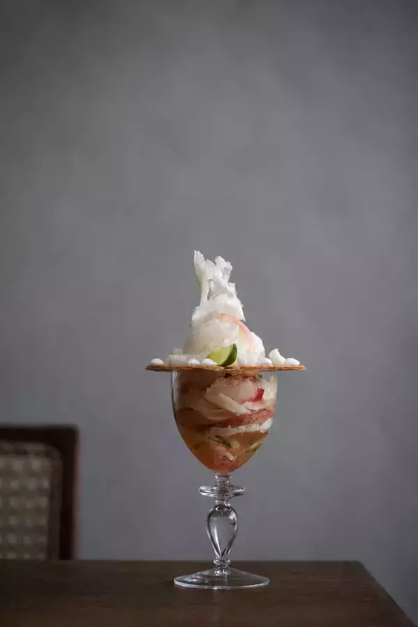 「PATISSERIE ASAKO IWAYANAGI」岩柳麻子氏が福島県産桃の新たな魅力を表現　2日間限定完売御礼「福島県産桃尽くしのデセールコース」一部復活　【数量限定】福島県桃尽くしのパルフェビジューASコースを8月14日(金)から提供！