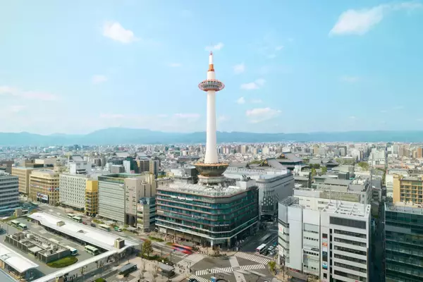 「～ 新たな一年に願いを込めて ～ニデック京都タワー・京阪電車三条駅・叡山電車出町柳駅に午年の「大絵馬」を設置」の画像