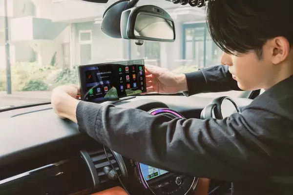 「「ナビもエンタメも、もっと見やすく」。11インチディスプレイでワイヤレスCarPlay／Android Autoを起動する「GetPairr Vista 1.0」──小さなストレスを削って、移動を“快適に”。」の画像