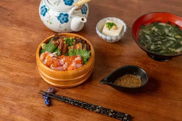 「地元の伝統食と海鮮の贅沢コラボ！若狭おばまの醤油干しと若狭の地魚を使用した2種類の新メニュー「鯖濱丼」、「穴子濱丼」が2026年1月10日(土)より販売開始！」の画像