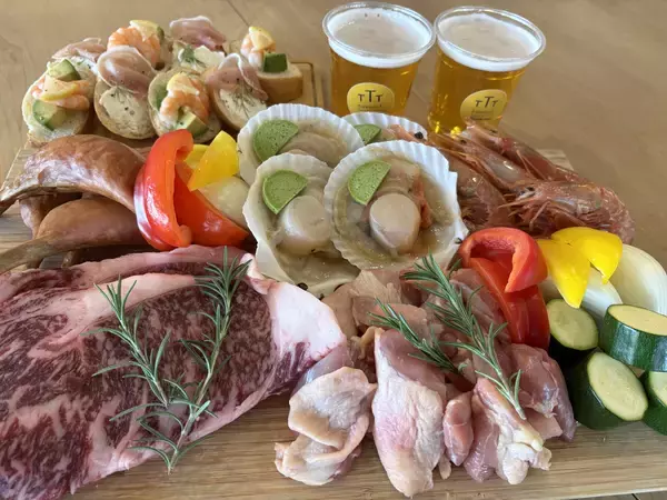 「桜の名所・明石公園で、家族や犬とゆったり過ごすBBQ、3月20日から提供開始」の画像