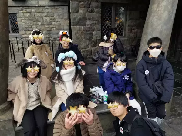 「全国で広がる不登校支援にメタバース活用　不登校児が勇気を出してユニバに集合、前に進む姿に親涙」の画像