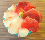 「＜年末恒例＞魚のテーマパークで紅白魚合戦！とと丸坂43定食・紅白いいじゃん丼などエンタメ丼が新登場　第4回 紅白魚合戦を12月26日より開催」の画像3