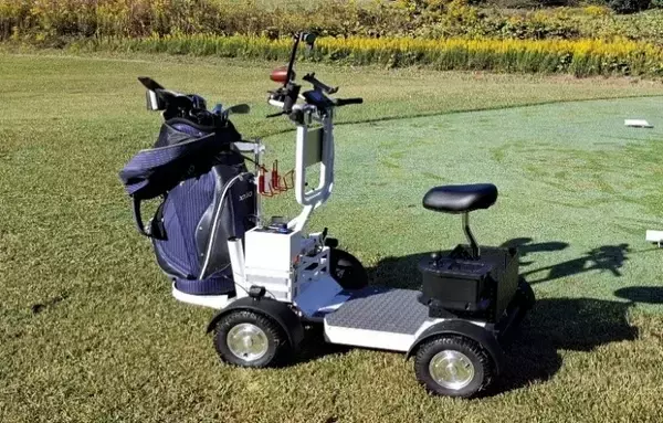 「100台のフェアウェイ乗入れ一人乗りカート「G-CART」をホウライカントリー俱楽部が導入」の画像