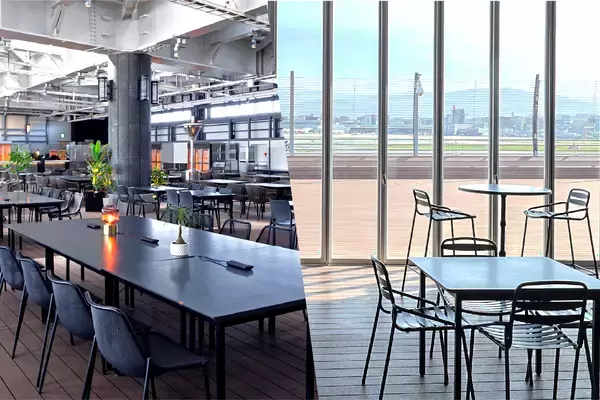 「【空港で福岡・博多の夜景を望む】400席の展望デッキビアガーデンが福岡空港内にオープン【駅直結の好アクセス】」の画像