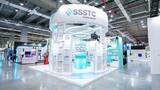 「AIサーバーの“熱暴走”を抑える　キオクシア子会社SSSTC、液浸冷却対応SSDをCOMPUTEX 2026で展示　PUE改善・信頼性向上を狙い、SATA／PCIe製品を拡充」の画像1