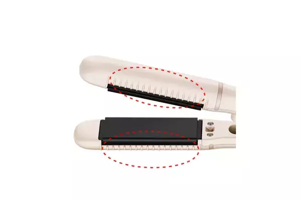 「髪をいたわりながら、ヘアアレンジを楽しむフレックススムーズワンカールアイロン新発売」の画像