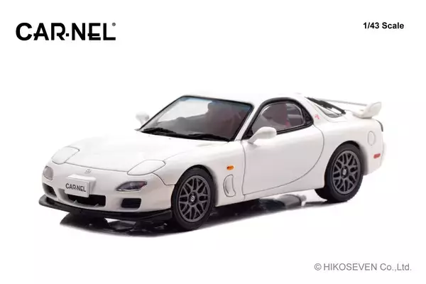 「RX-7集大成である6型の特別仕様車RZとSpirit Rが1/43スケールダイキャストミニカーになって登場　限定各300個」の画像