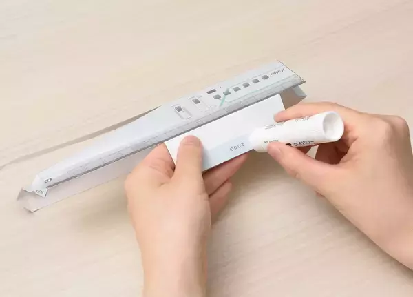 「【好評シリーズ復活】JR東日本の人気列車がペーパークラフトに！『みんなのペーパートレインBOOK JR東日本版』11/18発売　新幹線試験車両「ALFA-X」、寝台特急「カシオペア」（2025年運行終了）も」の画像