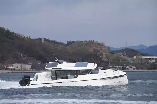 「【日本初上陸】常識を覆す50ノットの機動力　北欧の革命児「SAXDOR」より、走りと釣りを極めた全天候型ウォークアラウンド「340 GTWA」がジャパンインターナショナルボートショー2026にて初公開決定！」の画像
