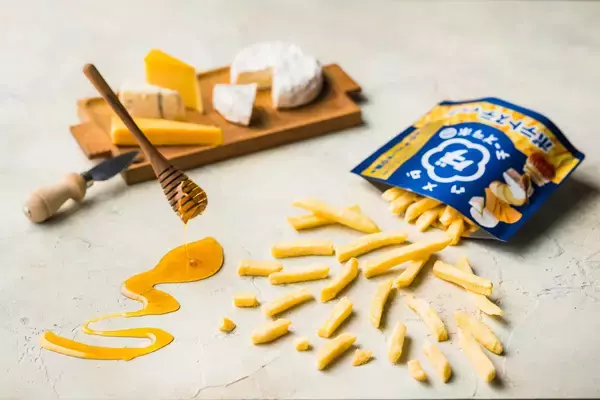 「セレッソ大阪の2026／27シーズン開幕戦に「ウメダチーズラボ」が出店！限定スイーツ販売＆選手直筆サイングッズが当たる抽選会を8月8日に開催」の画像