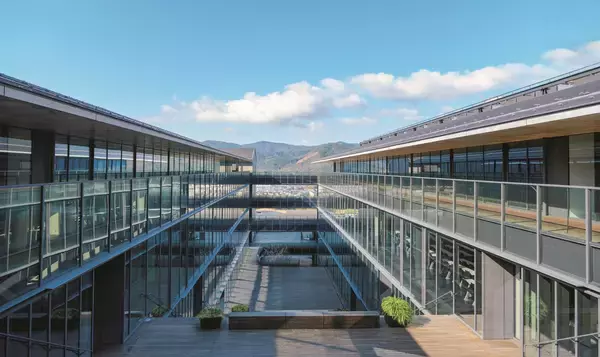 「京都産業大学×麗澤瑞浪高等学校 「アントレプレナーシップ教育に関する連携協定」締結」の画像