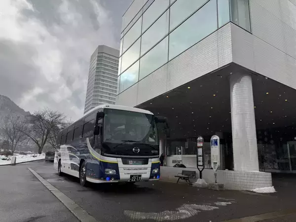 「五稜バスが成田空港より苗場プリンスホテル行きの高速路線バスを2/1から運行開始へ」の画像