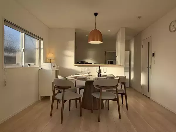 「TSMC熊本工場から車5分、渋滞を回避する1棟貸切ビジネス旅館「熊本熊猫基地セミコンハブ」オープン」の画像