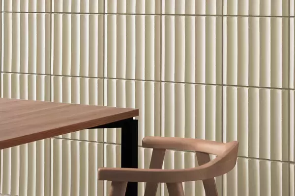 「紙再生材を100％使用したサステナブルな吸音パネル「REBORN PULP吸音パネル」が2025年度グッドデザイン賞を受賞　2025年10月15日(水)より先行予約開始」の画像