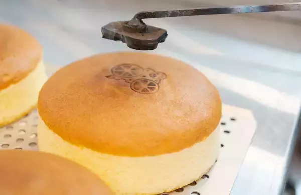 『広島最大級のモールに、究極の“ふわしゅわ”が上陸！』焼きたてチーズケーキ専門店「Shirley pop」の2号店が、イオンモール広島府中へ3月24日(火)オープン！