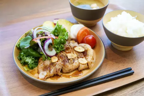 「シダックスコントラクトフードサービス×ボンディッシュ　需要2倍の本格ケータリングを社食・学食で全国提供開始」の画像