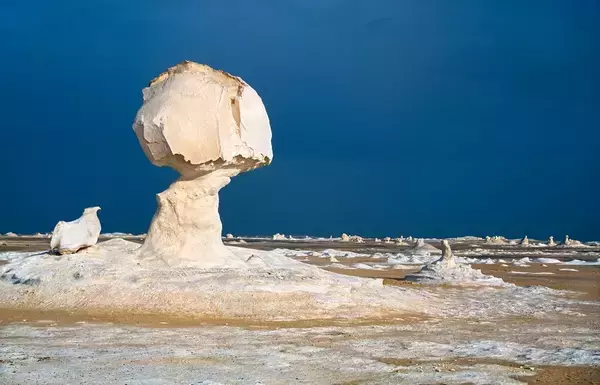 「【2025-2026 年末年始の人気旅先ランキング】ランキング1位はエジプト！続いてペルー＆ボリビアがランクイン！旅先選びの軸は「深く記憶に残る旅」」の画像