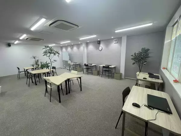 「【愛知県半田市】「勉強はつまらない」を変える。シリコンバレー在住8年・地域活性化の仕掛け人が監修する、“失敗を肯定し、世界とつながる”次世代型個別学習塾「ジェネラスアカデミー」が開校」の画像