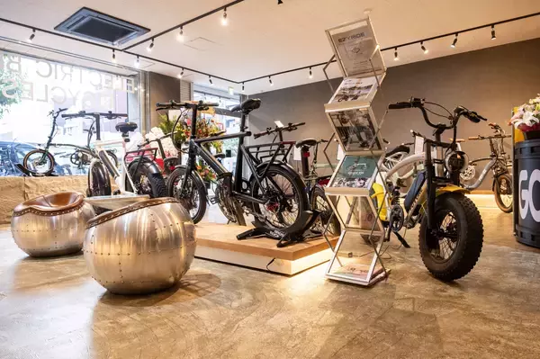 「大阪・堀江に電動アシスト自転車／電動モビリティ専門店【GO-E】オープン」の画像