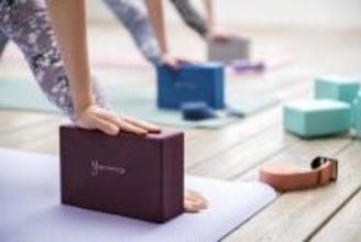 ヨガワークス、卸・一般向けサイトを2026年5月に統合　ヨガ業界の現場を支えるインフラ整備に本格着手