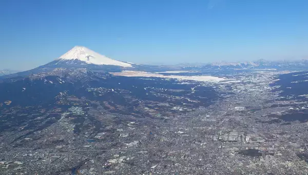 「富士山・湘南・都心の夜景を50分間でフライト　みなとみらい発ヘリ遊覧に新コースが登場」の画像